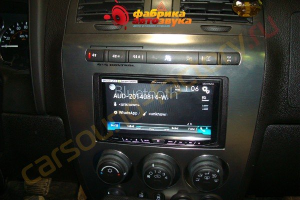 Установка автомагнитолы Pioneer AVH-X8600BT Hummer H3