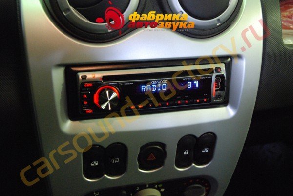 Установка автомагнитолы Kenwood KDC-414U Renault Sandero