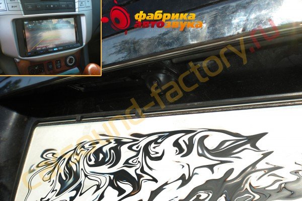 установка камеры AVIS 680 Lexus RX 350