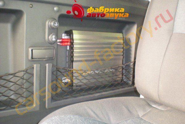 Установка усилителя Lightning Audio LA-4100 Citroen Jumper