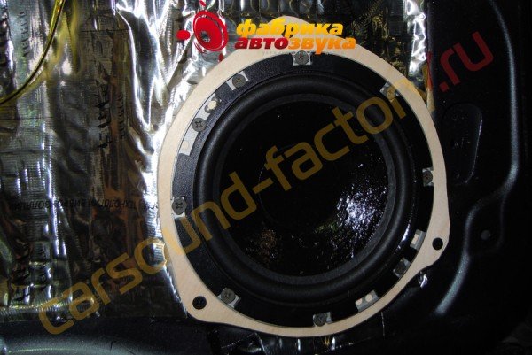 установка динамиков DLS R6A Mitsubishi Outlander