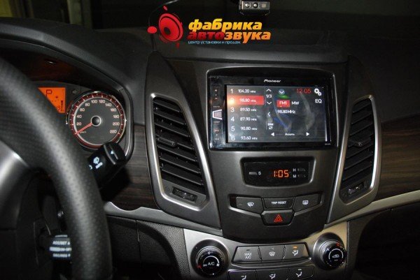 установка 2din магнитолы Pioneer SsangYong Actyon 2014