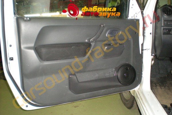 подиум для акустики DLS B6A Suzuki Jimny