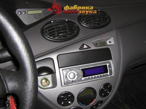Головное устройство Sony CDX-F7750 Sony CDX-F7750 Ford Focus 1