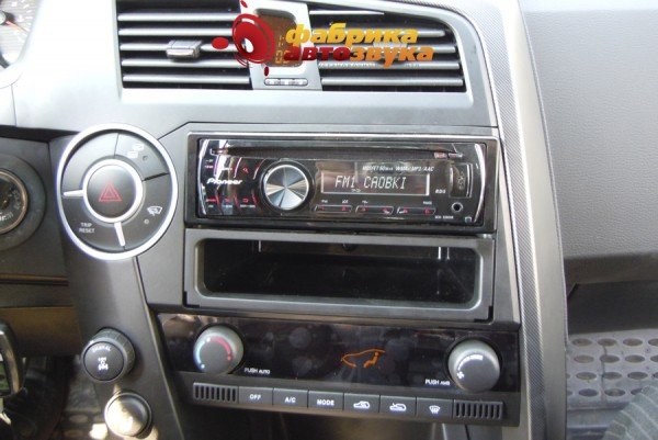 Установка магнитолы от Pioneer Pioneer DEH-3200UB SsangYong Kyron
