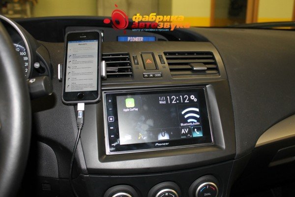установка головного устройства Pioneer SPH-DA120 Mazda 3 2013