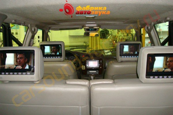 установка подголовников с мониторами AVIS Nissan Patrol