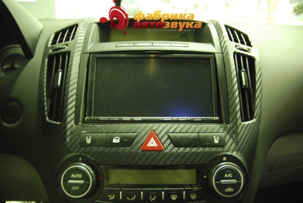 Установка магнитолы Alpine Alpine IVA-W505R Kia Ceed