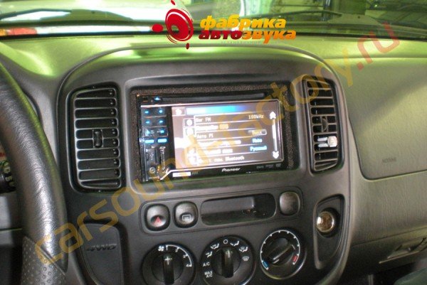установка автомагнитолы 2din Pioneer AVH-P3300BT Pioneer AVH-P3300BT Ford Escape