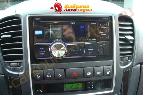 установка автомагнитолы JVC KW-R500 Kia Sorento