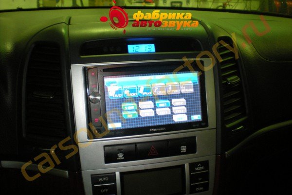 Установка магнитолы Pioneer AVH-P4000DVD Pioneer AVH-P4000DVD Hyundai Santa Fe