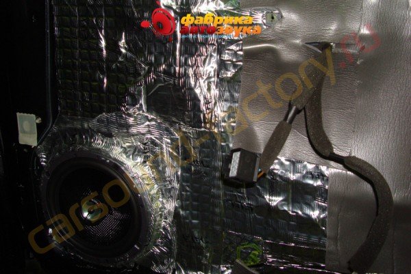 установка фронтальной акустики Focal Focal Chevrolet Captiva