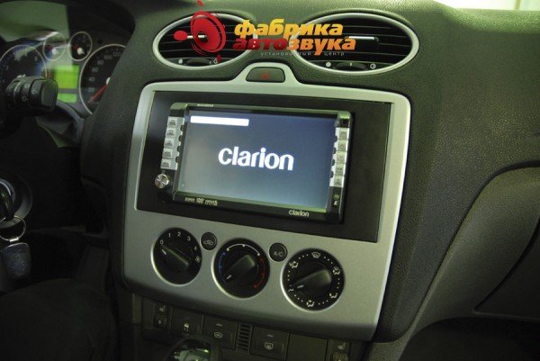 Установка магнитолы Clarion MAX-385VD Clarion MAX-385VD Ford Focus 2