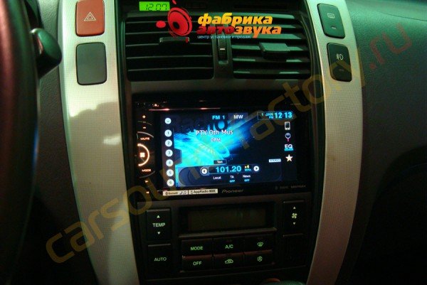 Установка автомагнитолы Pioneer AVH-X2600BT Pioneer AVH-X2600BT Hyundai Tucson
