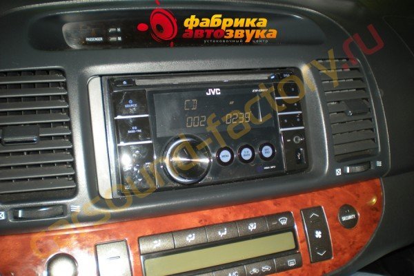 установка автомагнитолы JVC KW-XR417 JVC KW-XR417 Toyota Camry