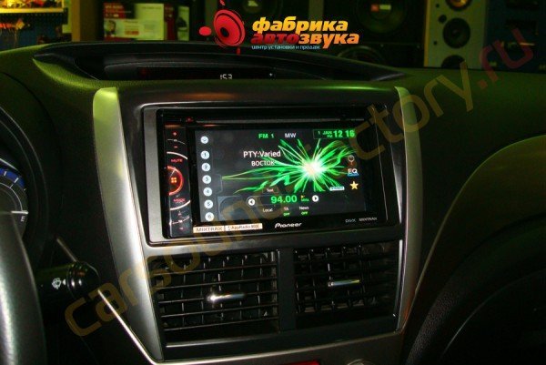 установка автомагнитолы Pioneer AVH-X1600DVD Pioneer AVH-X1600DVD Subaru Forester 2012