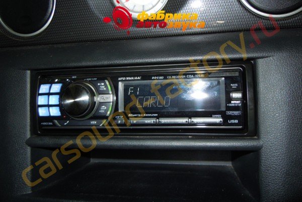 установка магнитолы Alpine CDA-105Ri Mitsubishi Outlander