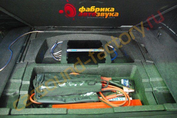 установка усилителя в авто Polk Audio PA200.4 Subaru Outback