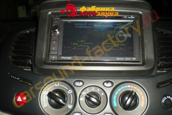 установка автомагнитолы 2din Pioneer AVIC-F930BT Pioneer AVIC-F930BT Mitsubishi L200