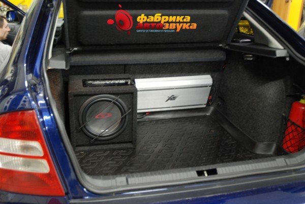 сабвуфер Alpine Skoda Octavia