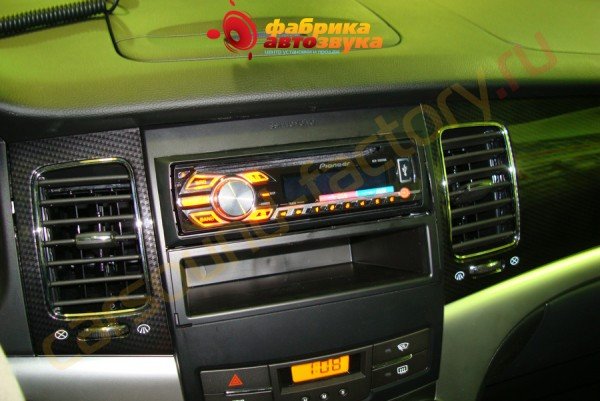 автомагнитола Pioneer DEH-1500UBA Pioneer DEH-1500UBA SsangYong Actyon