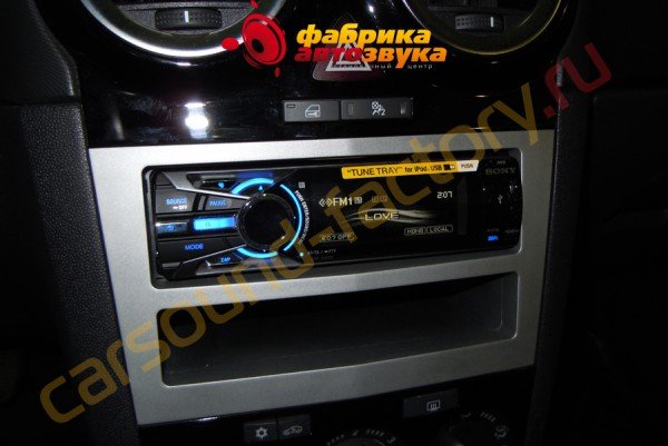 установка автомагнитолы SONY DSX-S200X Opel Corsa