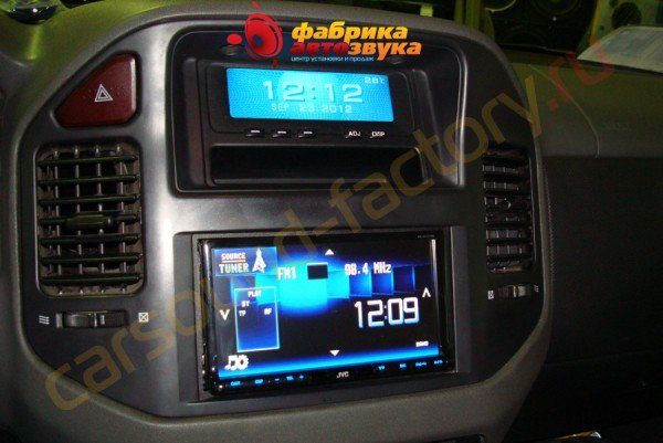 установка головного устройства JVC KW-AVX736 JVC KW-AVX736 Mitsubishi Pajero