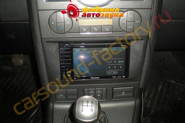 установка автомагнитолы Pioneer AVH-P3100DVD Pioneer AVH-P3100DVD Ford Mondeo