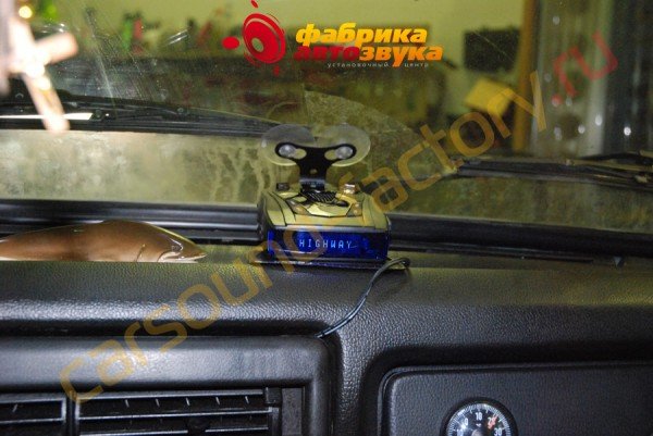 установка радар-детектора Whistler PRO 78Se Whistler PRO 78Se Chevrolet Niva