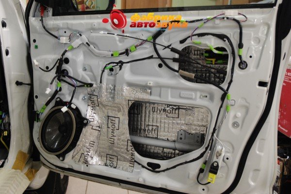 шумоизоляция двери Шумофф Toyota Land Cruiser Prado 150