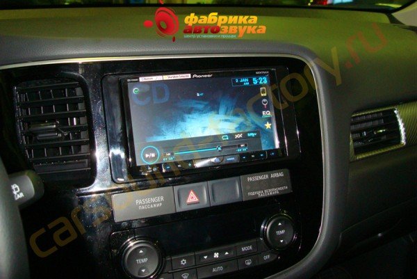 автомагнитола Pioneer AVH-X8500BT Pioneer AVH-X8500BT Mitsubishi Outlander 2013