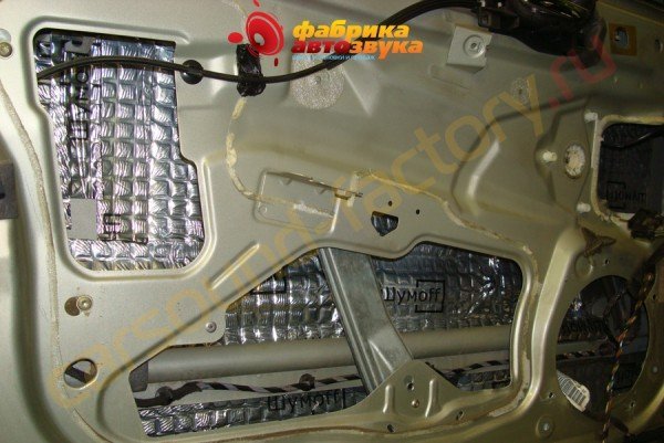 шумоизоляция двери в 1 слой SGM Peugeot 407