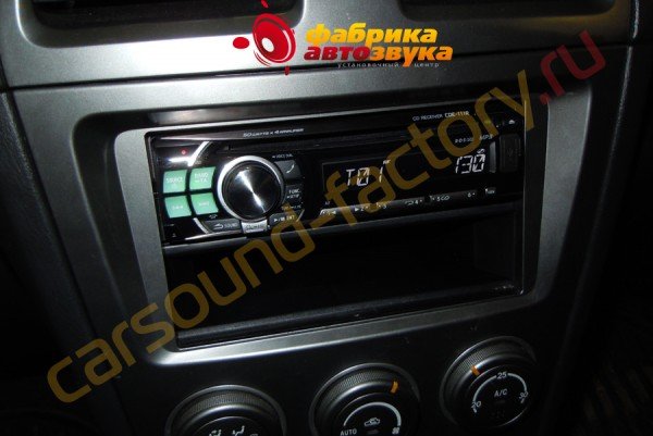 Установка 1din магнитолы Alpine Alpine CDE-111R Subaru Impreza (Impreza WRX)