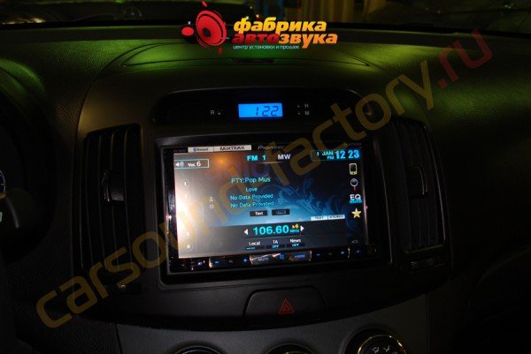 Установка автомагнитолы Pioneer AVH-P8400BT Pioneer AVH-P8400BT Hyundai Elantra