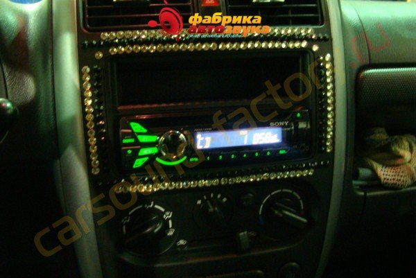 автомагнитола Sony Sony Suzuki Jimny