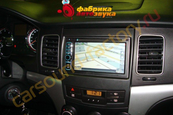 установка мультимедийного центра с навигацией Kenwood DNX5580BT Kenwood DNX5580BT SsangYong Actyon
