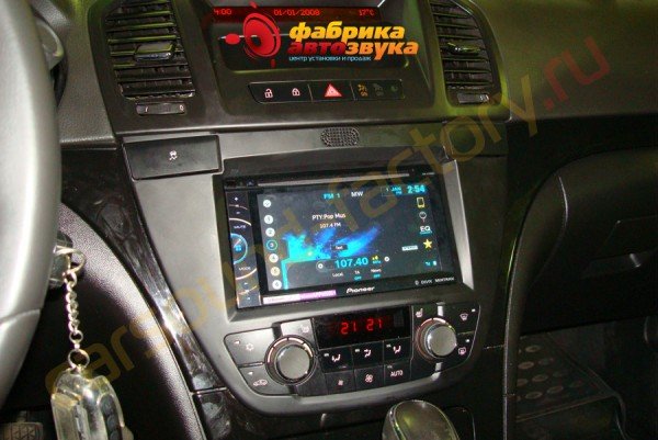 установка автомагнитолы Pioneer AVH-X2500BT Pioneer AVH-X2500BT Opel Insignia