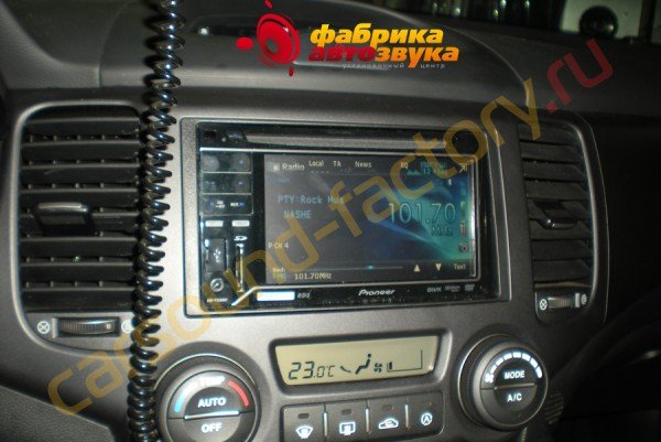 установка автомагнитолы Pioneer AVH-P3300BT Pioneer AVH-P3300BT Kia Magentis
