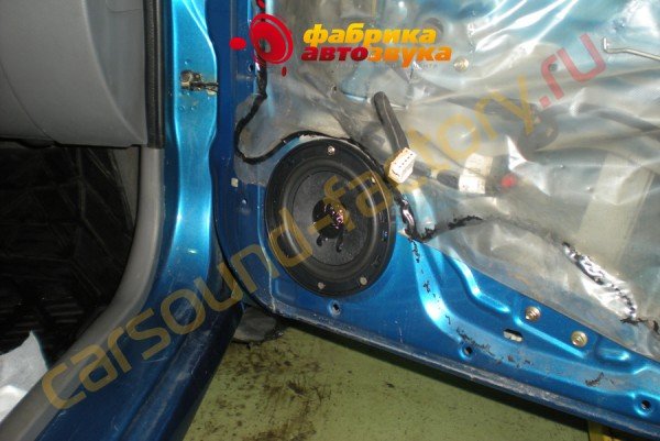 установка динамиков DLS B6A DLS B6A Kia Rio
