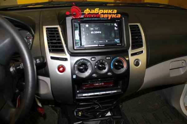 подключение головного устройства Pioneer Mitsubishi Pajero Sport