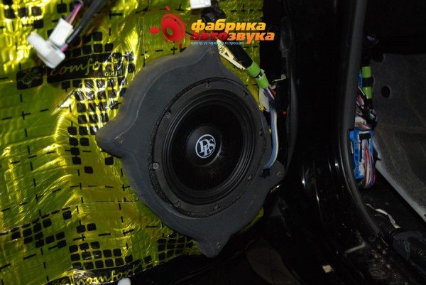 установка динамиков DLS DLS Toyota Land Cruiser Prado 150