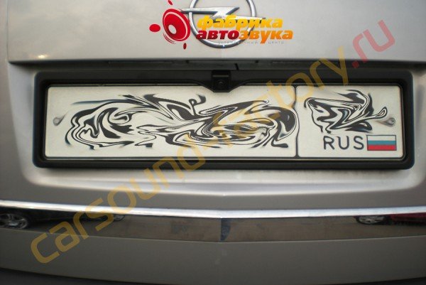 подключение камеры заднего вида в номерной рамке AVIS Opel Antara