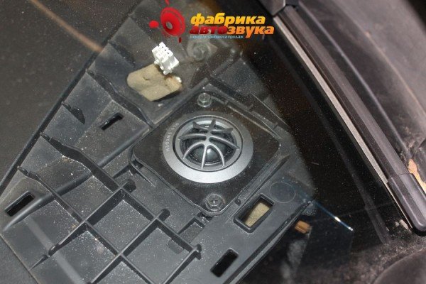 установка вч динамика dls Nissan Teana