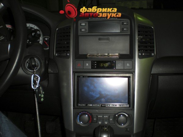 Установка магнитолы Pioneer Pioneer AVIC-HD3II Kia Sorento