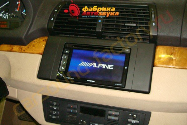 установка автомагнитолы Alpine IVE-W535BT Alpine IVE-W535BT BMW X5