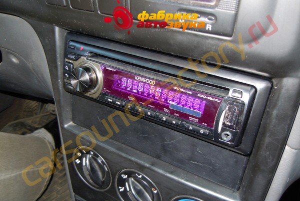 Установка магнитолы Kenwood KDC-4547U Kia Sephia