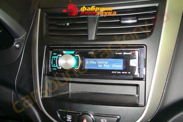 Установка автомагнитолы JVC KD-R90BT JVC KD-R90BT Hyundai Solaris