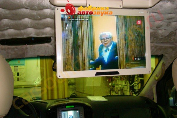Установка потолочного монитора с DVD AVIS Hyundai Starex