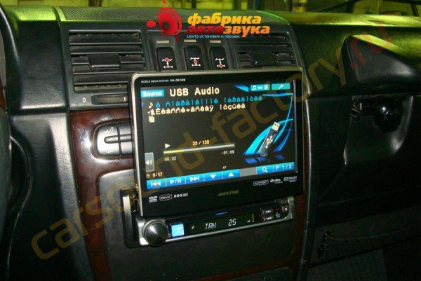 установка магнитолы Alpine IVA-D511RB Alpine IVA-D511RB Merсedes Gelentwagen