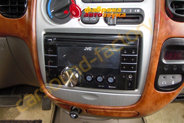 Установка 2din магнитолы JVC KW-XR817 Hyundai Starex